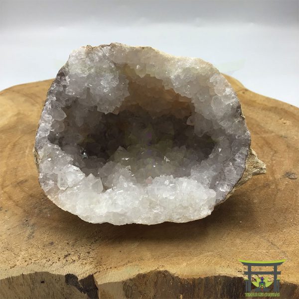 geode-de-quartz-blanc-moyenne-220grs