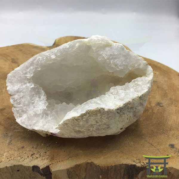 geode-de-quartz-blanc-moyenne-275grs-a