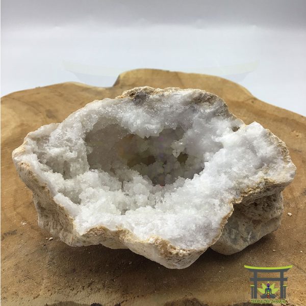 geode-de-quartz-blanc-moyenne-275grs-b
