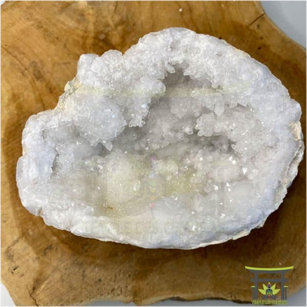 geode-de-quartz-398g,cristal de roche